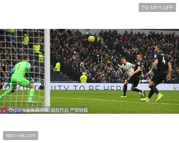 英超韦伯斯特：新赛季战术革新引热议，球队备战顺利推进